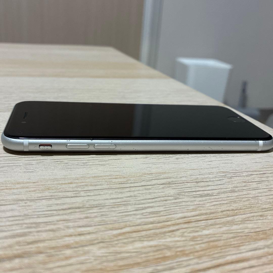 ジャンク iPhone SE第2世代128GBホワイト 本体