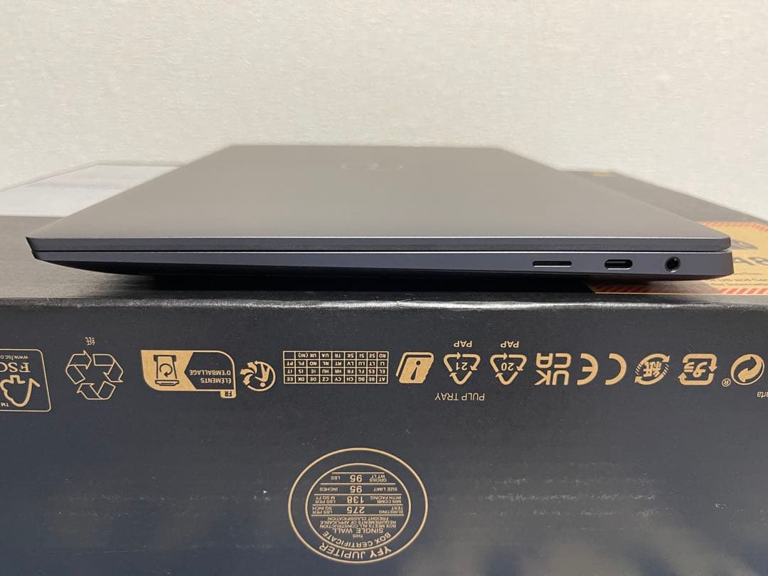 新品同様 Dell XPS 9440 14.5インチ120Hz Ultra 7