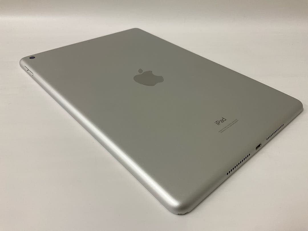 IPAD 第8世代 32GB シルバー Wifiモデル ★即日発送★