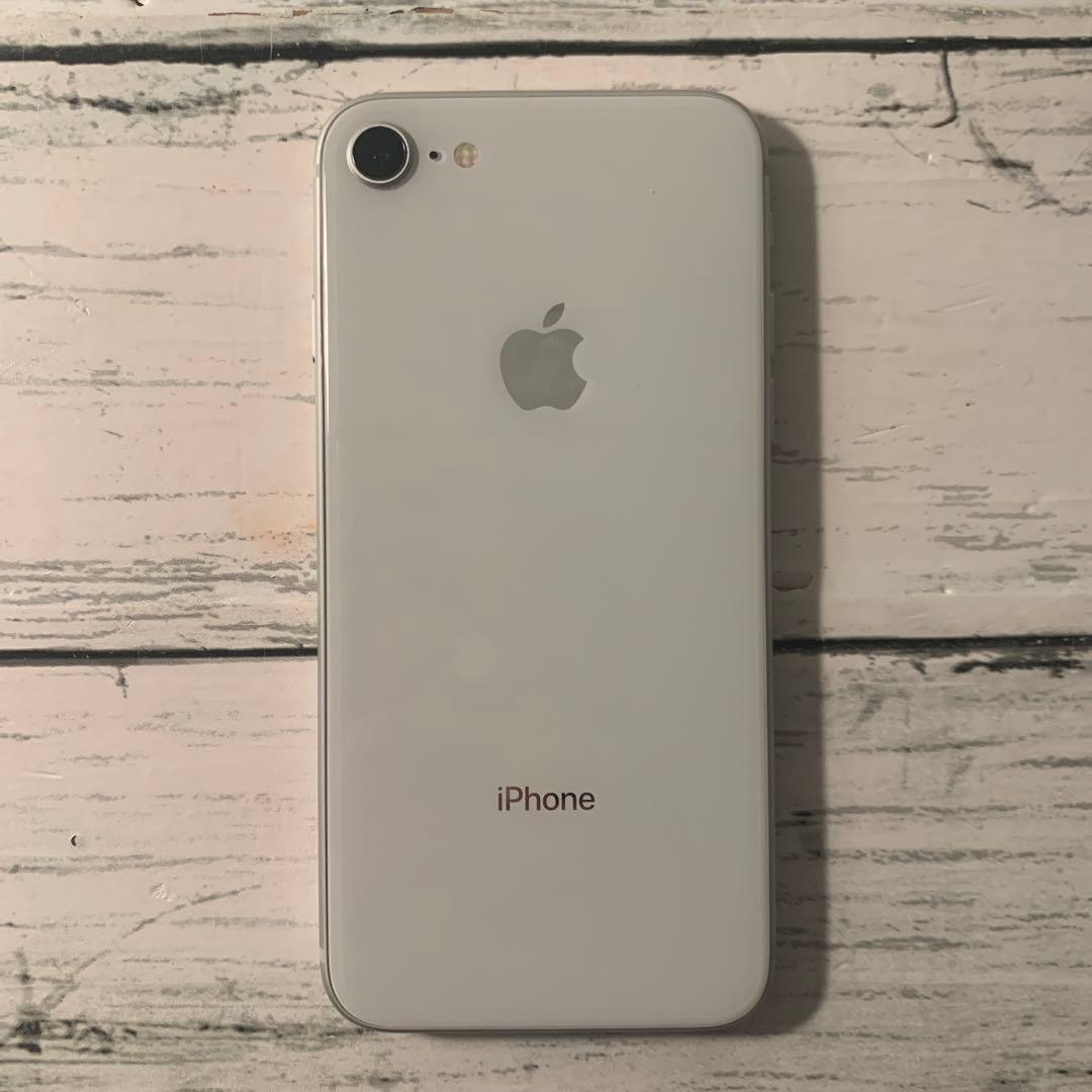 Apple iPhone 8 64GB シルバー 100% 本体のみ