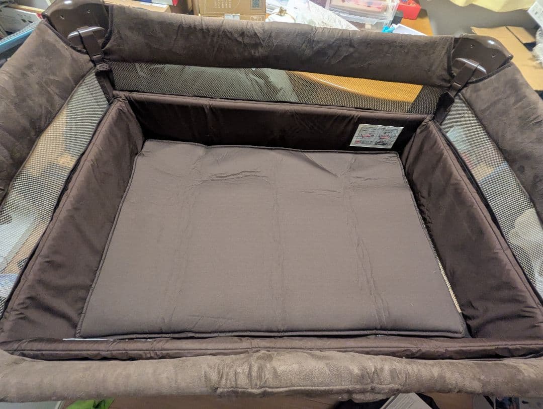 アップリカ　ココネルエアープラス(敷布団付きオプションあり)