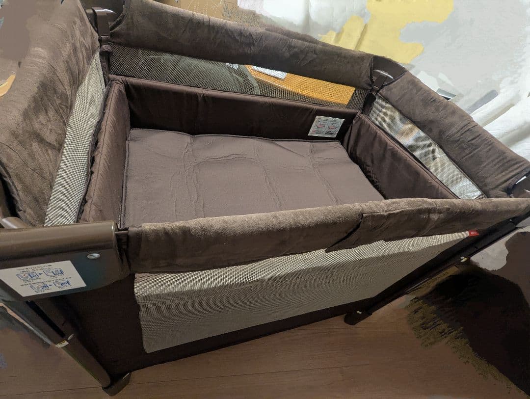 アップリカ　ココネルエアープラス(敷布団付きオプションあり)