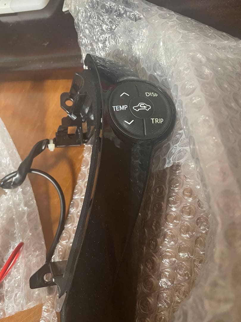 アクア　ステアリングスイッチ プリウス30 ピアノブラック