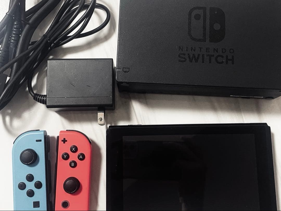 Nintendo Switch 本体 青と赤のジョイコン付き