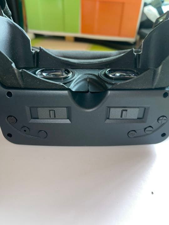 高画質ウェラブル　フルHDモニター