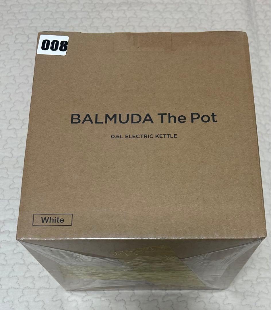 【サクラ **年末セール中** 】バルミューダ 0.6L 電気ケトル白