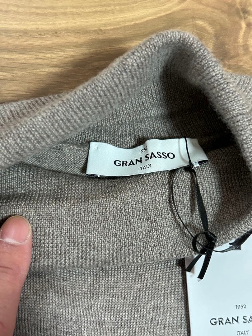 Gran Sasso グランサッソ　タートルネック　ニット　グレージュ　46