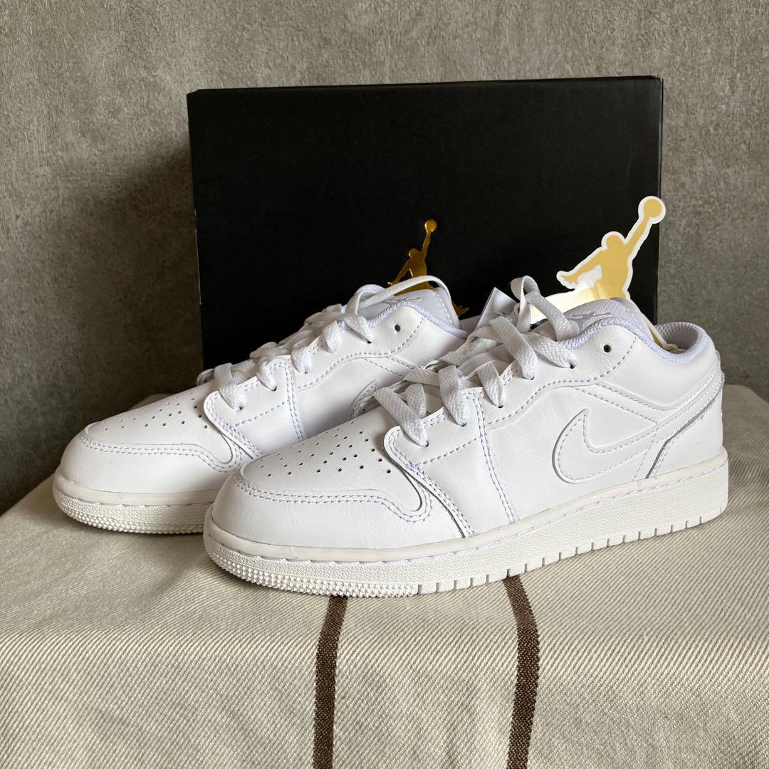 未使用　AIR JORDAN １LOW GS キッズ　23cm ホワイト