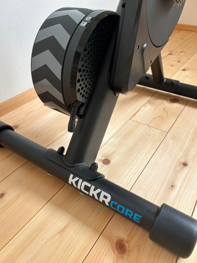 Wahoo KICKR CORE スマートトレーナー 動作確認済　Zwift対応