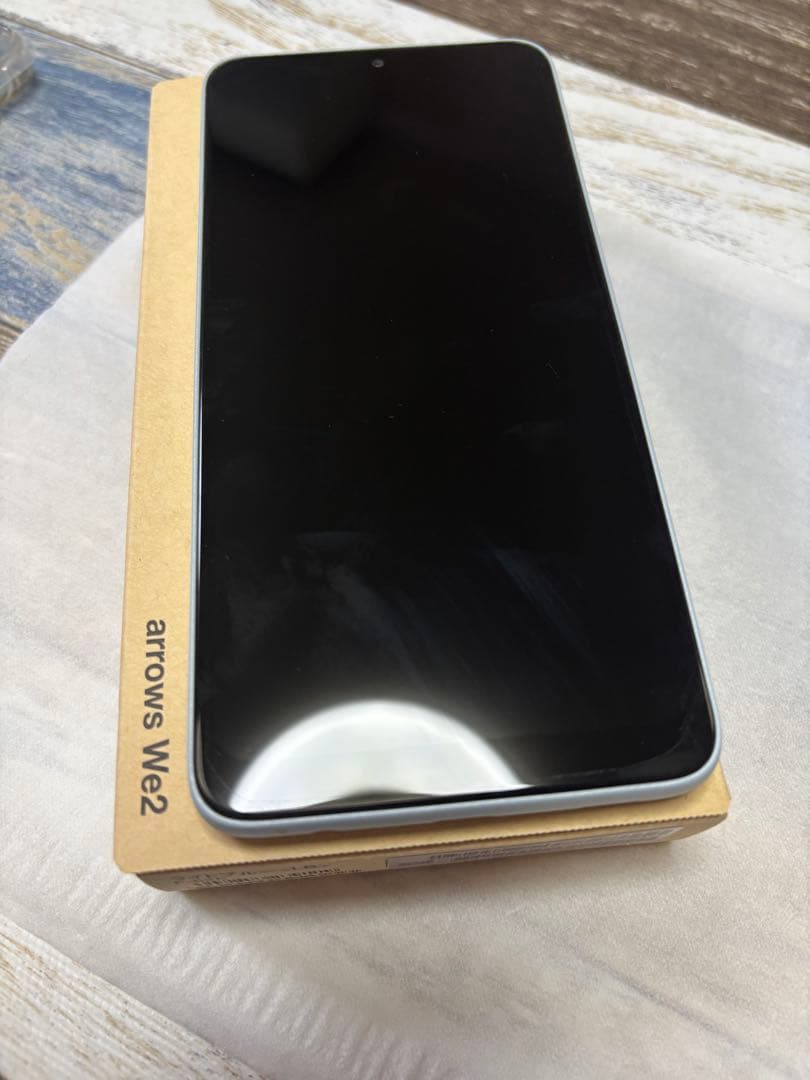 arrows we2 ドコモ　64G ライトブルー