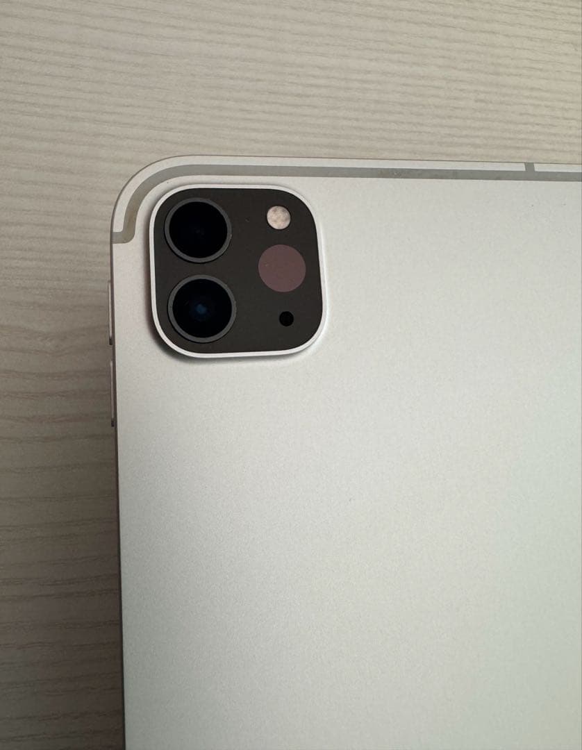 iPad Pro 12.9インチ第6世代Wi-Fi +Cellular 1TB