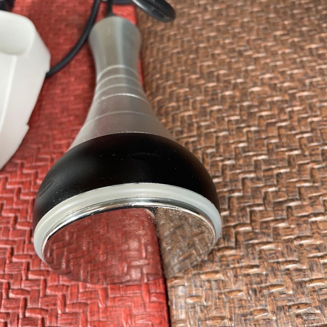 デジタル美顔器 3in1 40Khzキャビテーション＋ラジオ波 簡単操作