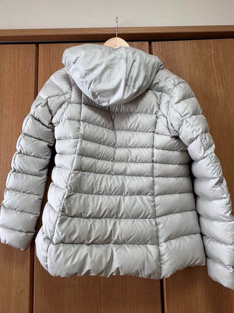 Patagonia ダウンジャケット ハイロフト・ダウンフーディー　ライトグレー