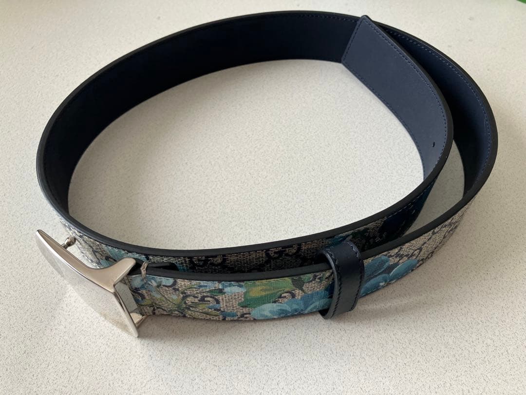 GUCCI 花柄レザーベルト 保存袋付き