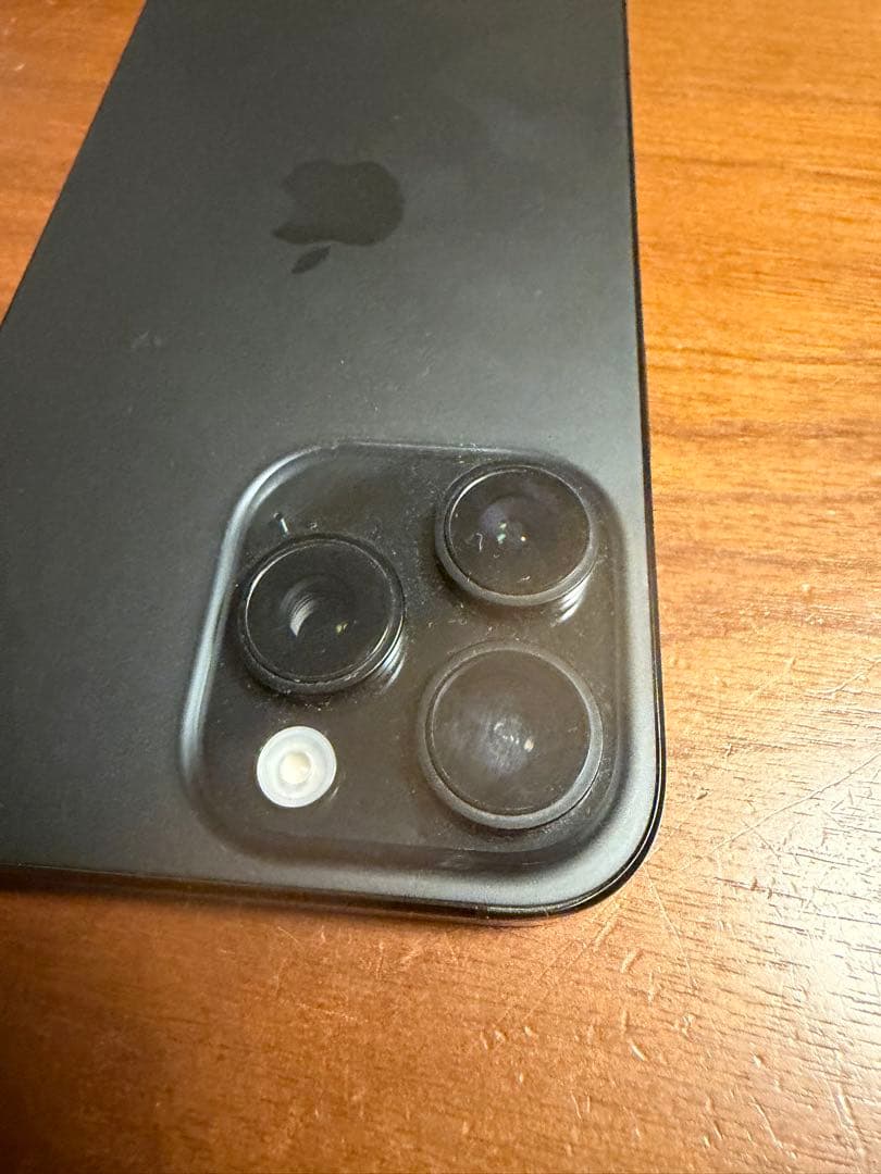 Apple iPhone 16 Pro Maxブラックチタニウム