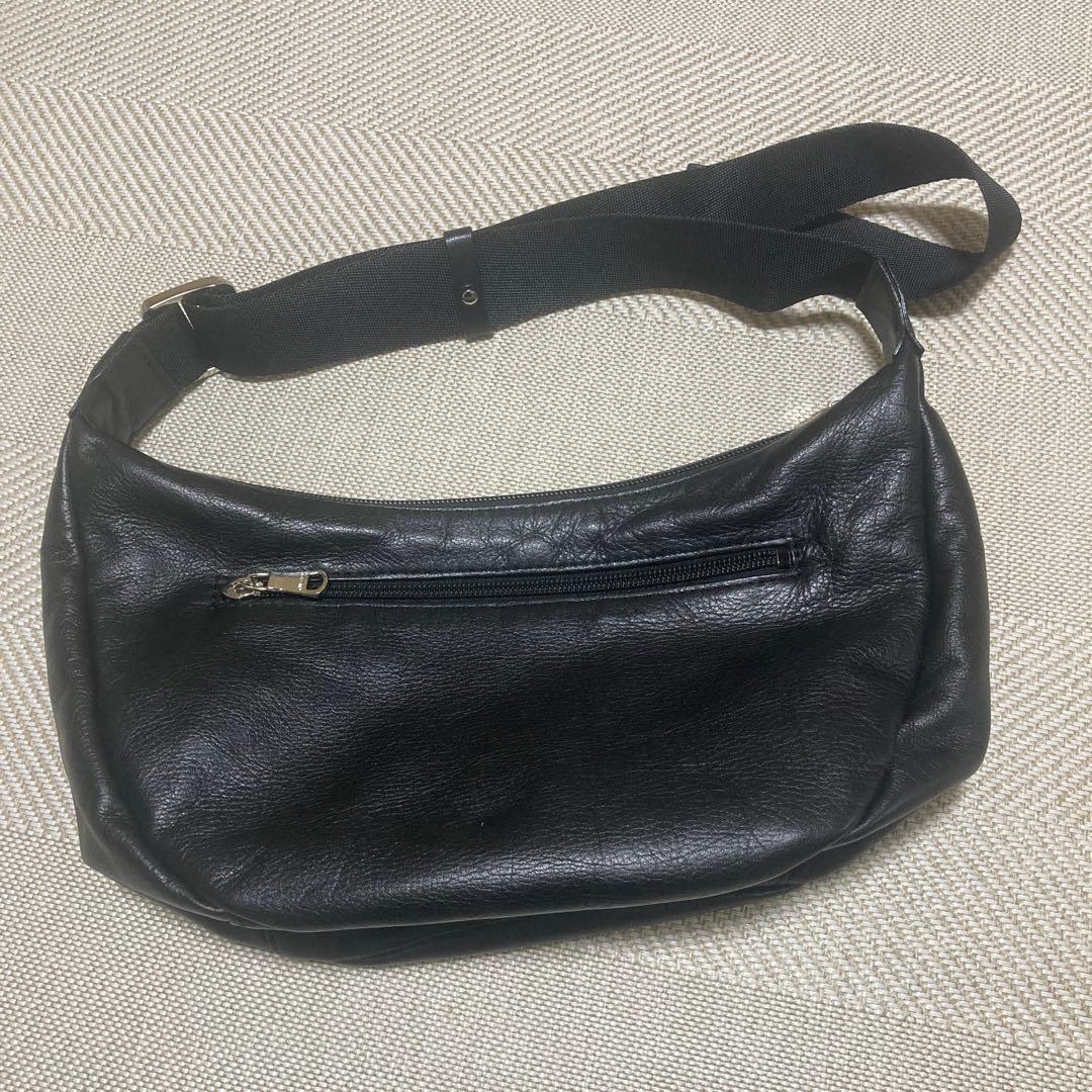 russet ソフトレザーラウンドショルダーバッグ