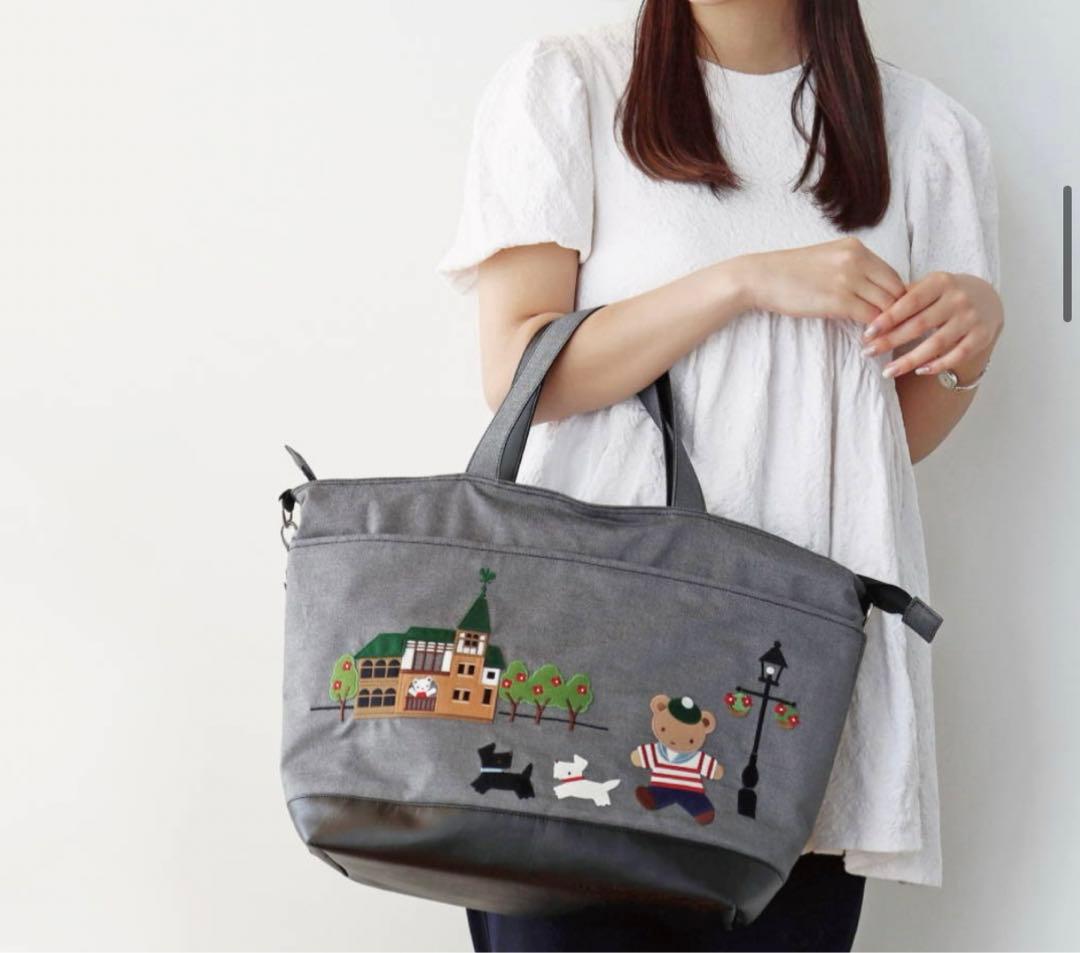 ファミリア美品マザーズバッグ旅行ok