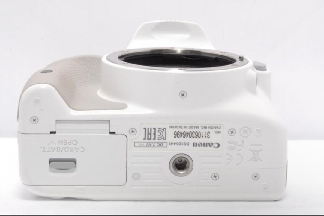 ショット数わずか⭐️Canon kiss X7 ホワイト⭐️タッチパネル