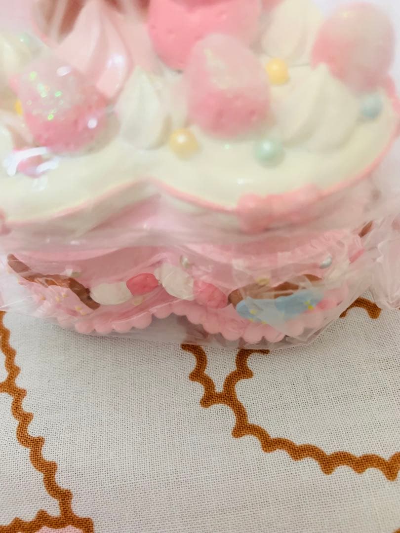 マイメロディ ケーキ型小物入れ MY MELODY クリスマス いちご