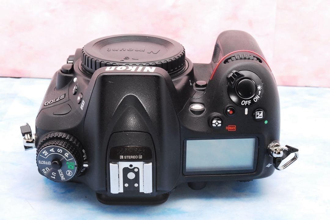 ニコン D7100★ハイアマチュア★一眼レフカメラ★超望遠レンズ付Wレンズ