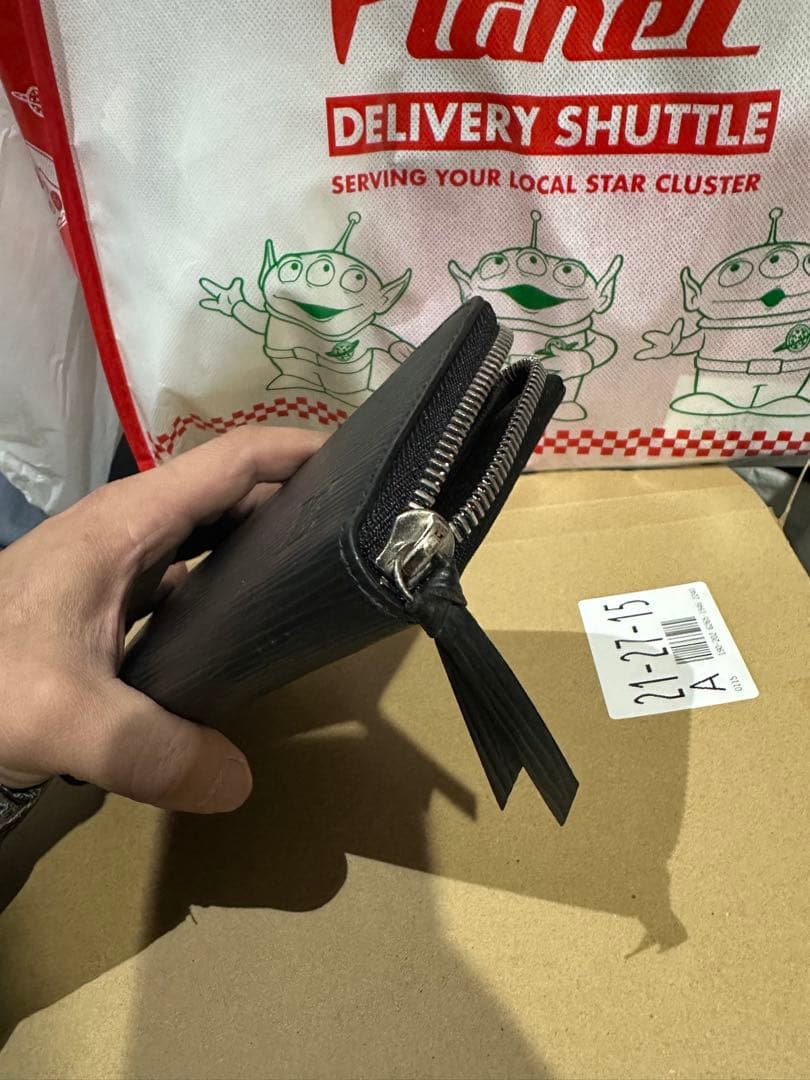 Louis Vuitton エピレザー ブラック 長財布