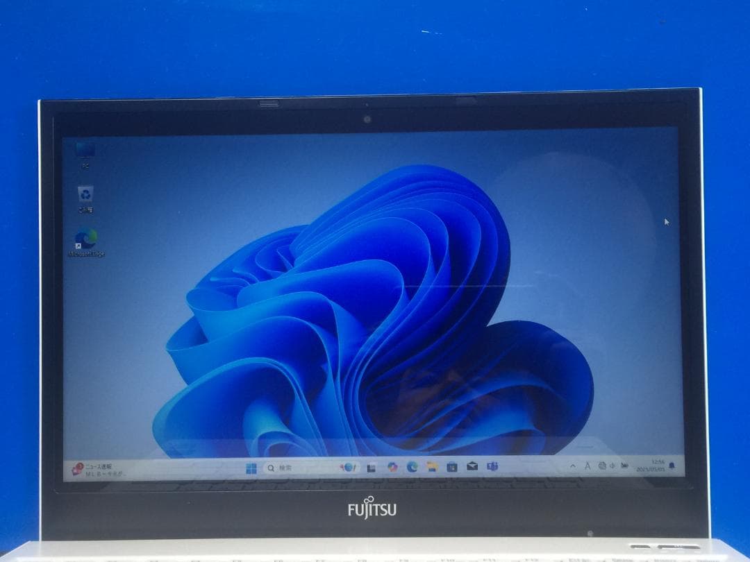 【ズズ】富士通　LIFEBOOK SH54/K 13.3型液晶 コンパクト