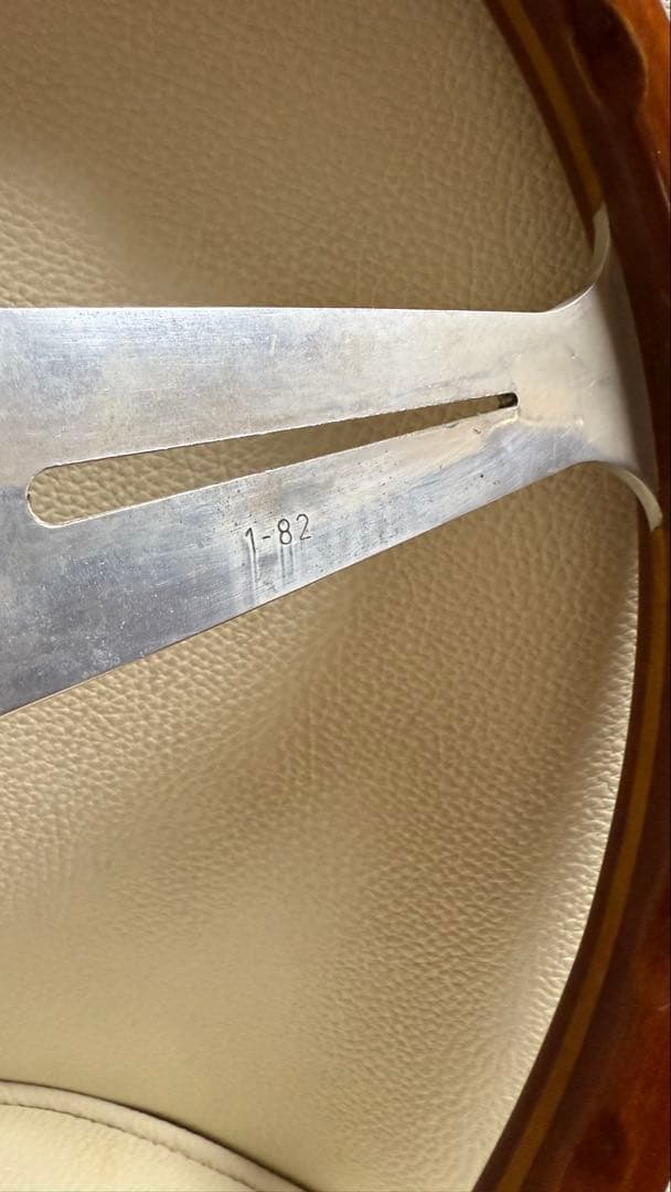 ナルディ　クラッシック　ウッド アルミ 3スポーク ステアリング