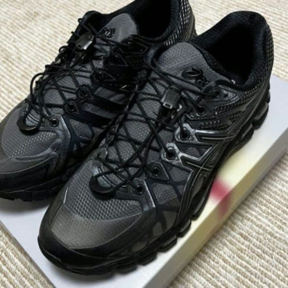 ASICS GEL-KAYANO 20 × UNAFFECTED　27..0cm