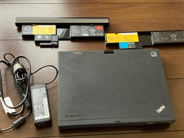 ジャンク扱い　Lenovo ThinkPad X200T＆ウルトラベース付き