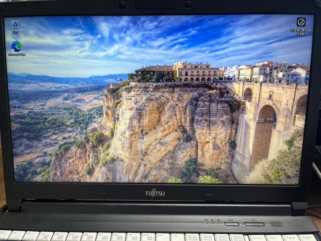 【美品】FUJITSU ノートPC A576/P i3/SSD Win11 05