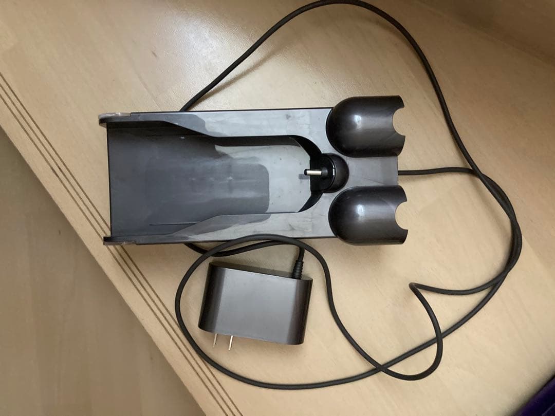 【美品】 ダイソン Cyclone V10 Fluffy SV12FFLF