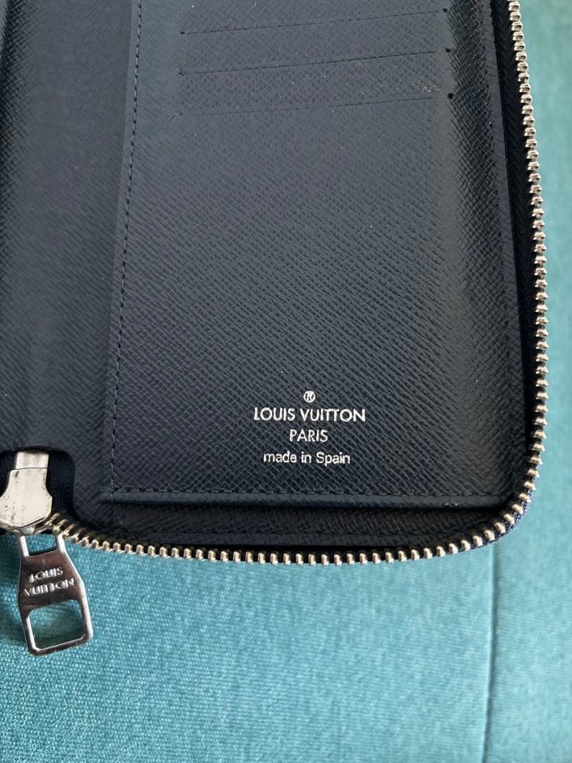 ルイヴィトン タイガ ヴェルティカル 長財布 オセアン ジッピー　M32837