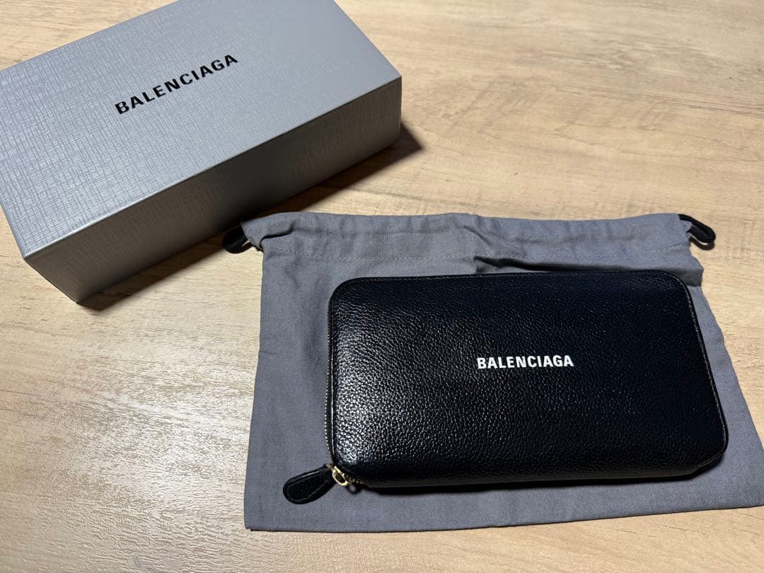 BALENCIAGA ブラック ラウンドファスナー　長財布