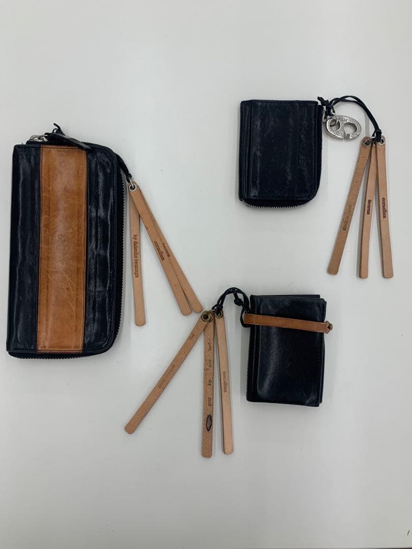 コーネリアンタウラス財布とカードケース、収納ポーチの３点セット