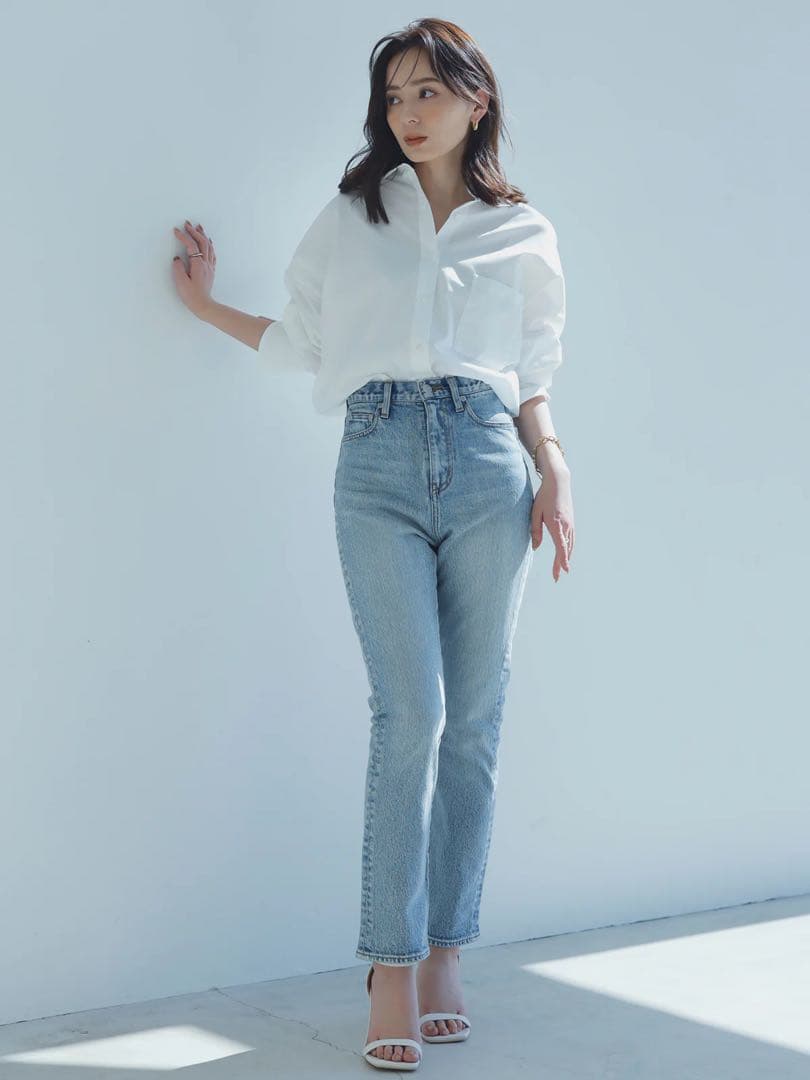 アニュアンス　Slim straight denim