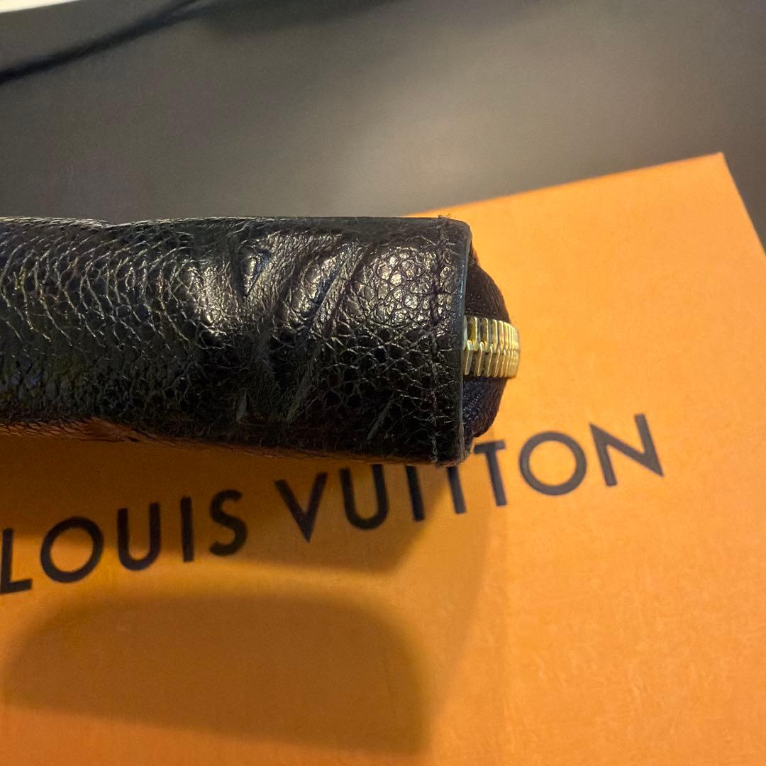 ルイヴィトン　財布　ジッピー・ウォレット