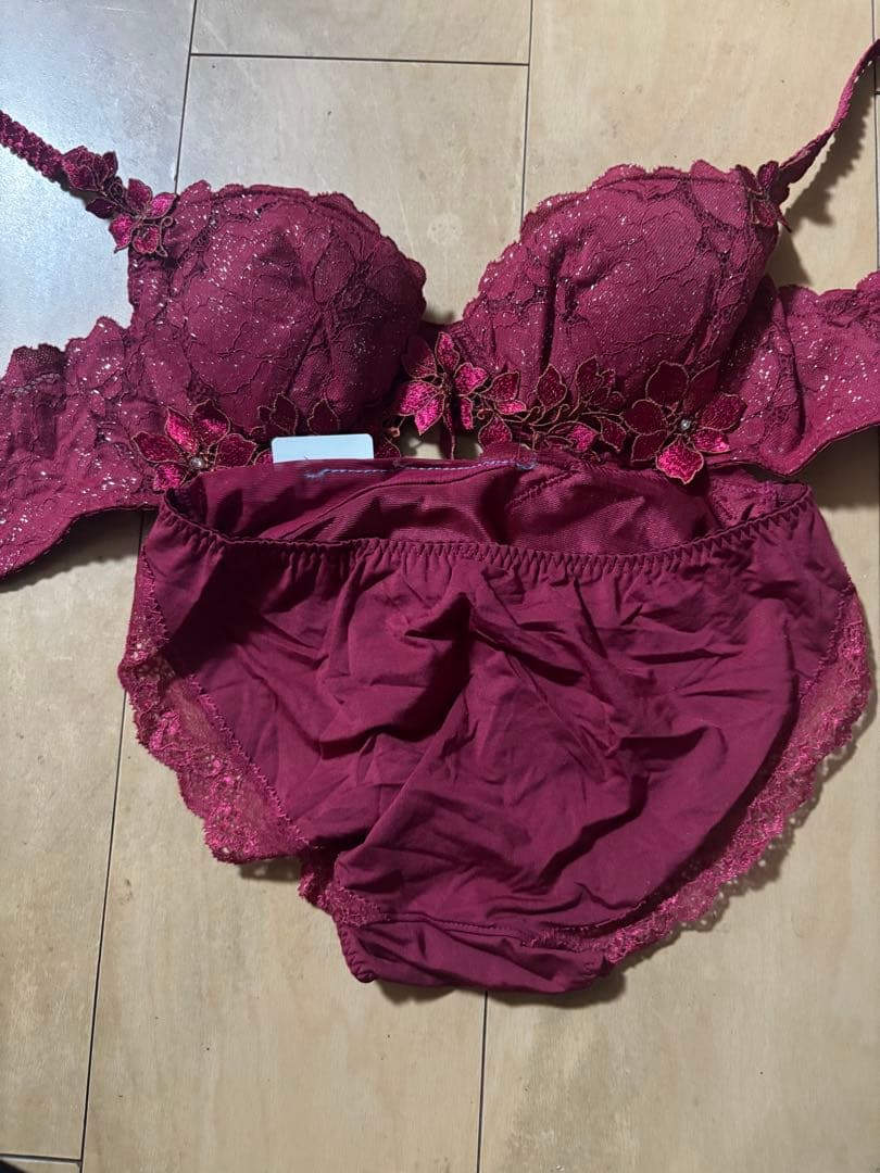 専用新品タグ付き！赤、ネイビーwing の2セット