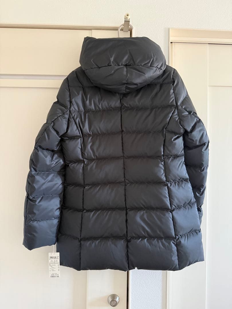 新品未使用タグ付き23区フード付きダウンジャケットブラック