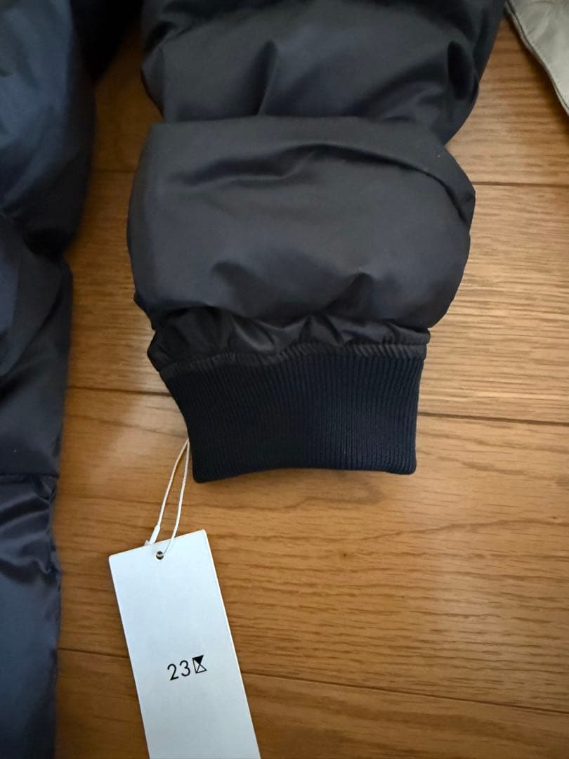 新品未使用タグ付き23区フード付きダウンジャケットブラック