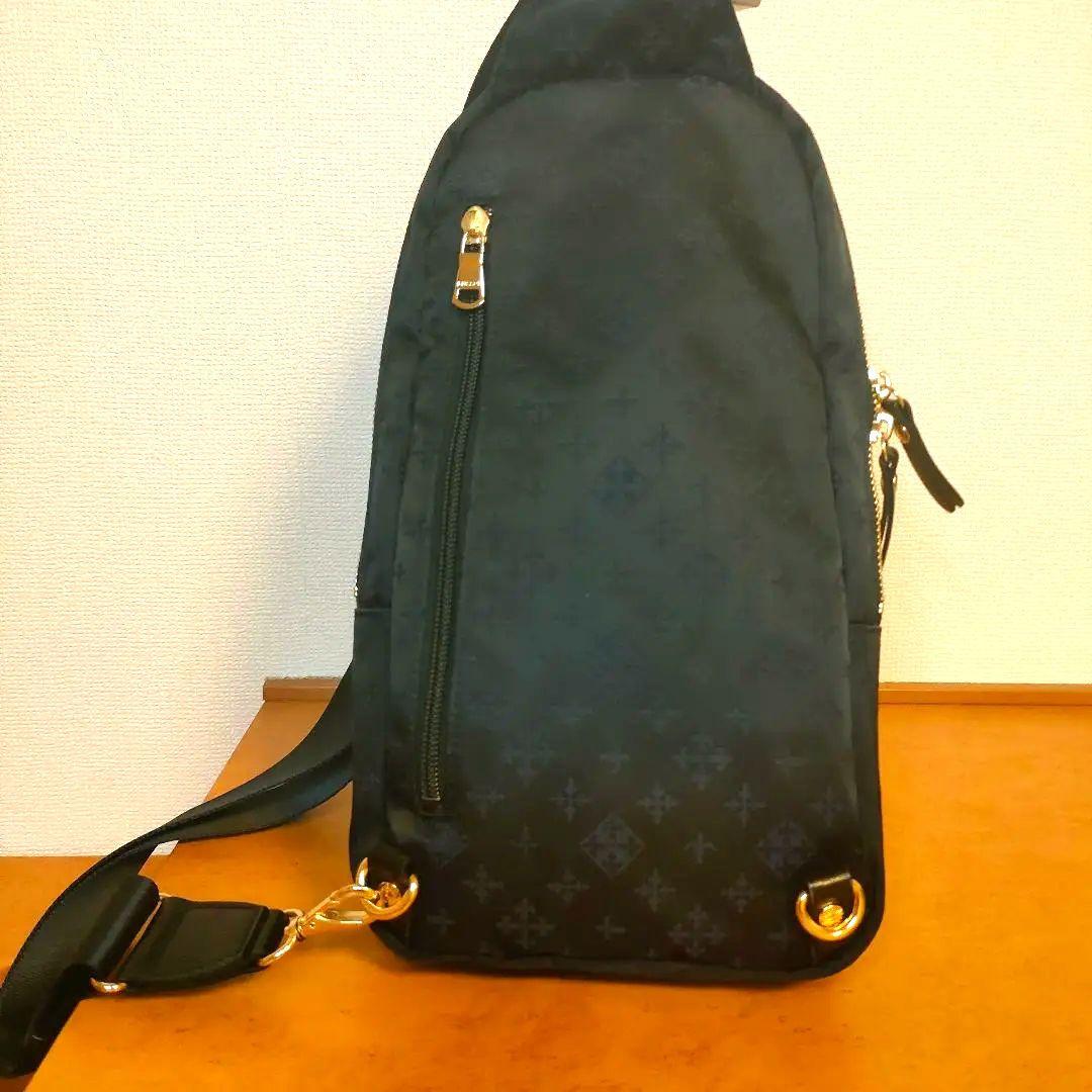 【春のお散歩に】ラシット　ボディバッグ　ラシット russet トラベルシリーズ