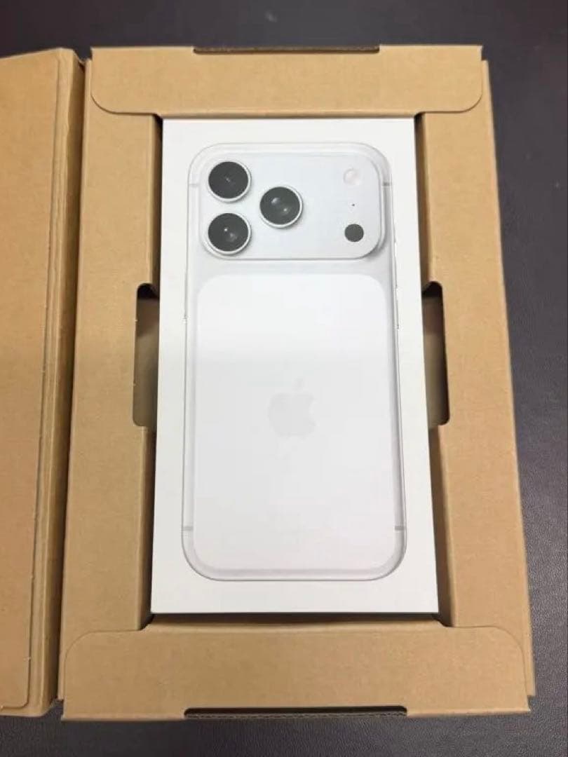 Apple iPhone 17 Pro Max 256gb 未開封　simフリー