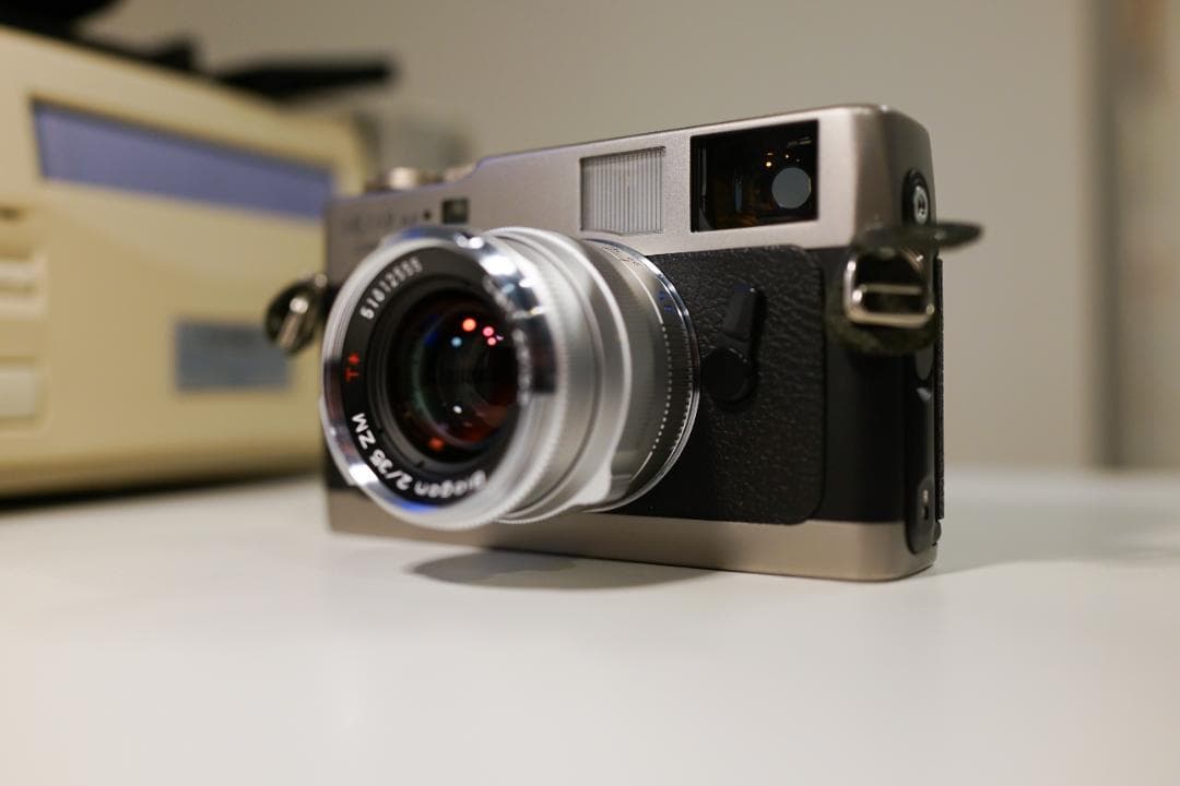 フィルムカメラ Konica HEXAR RF Limited + Zeiss ZM 35 F2