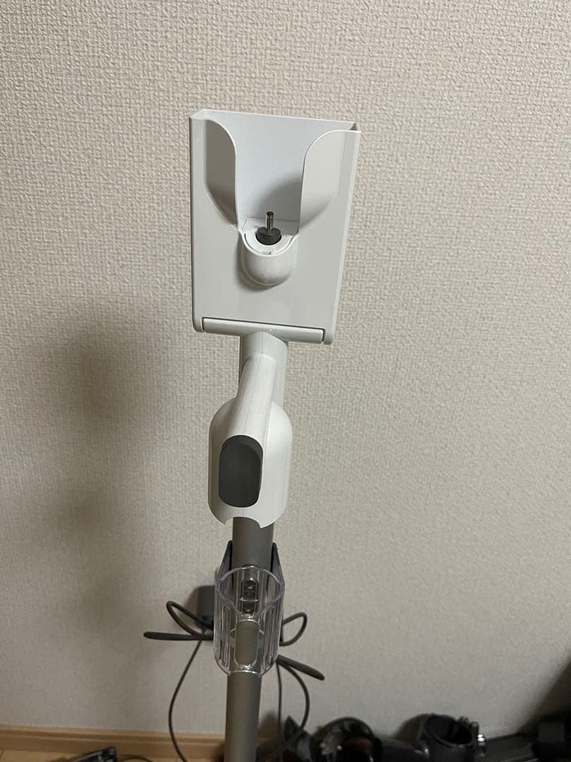 【美品】ダイソン digital slim SV18 スタンド付け　エコー45分