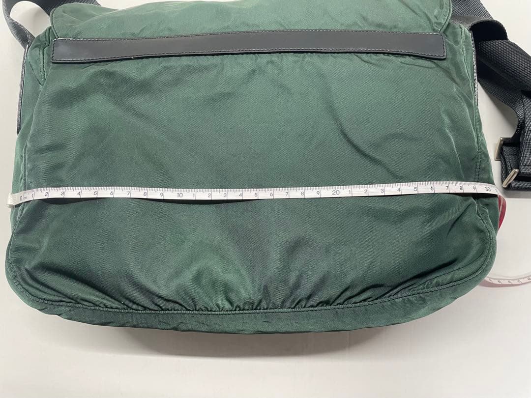 プラダ　三角ロゴ　ナイロン　レザー　メッセンジャーバッグ　ショルダー