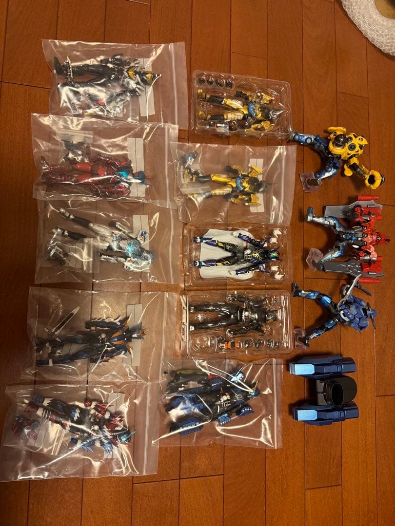 仮面ライダービルド　フィギュアーツ　箱無し　まとめ売り