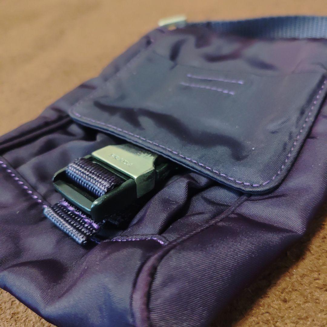 PRADA スマホショルダーバッグ