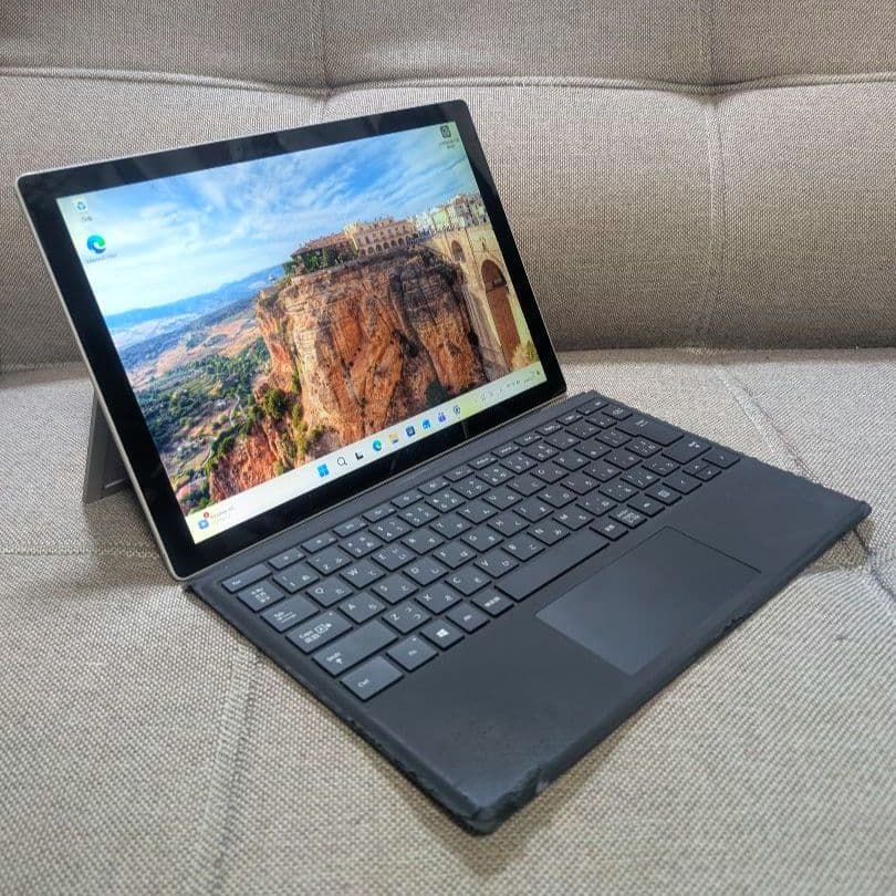 Surface Pro 7 i5 8GB 128GBタイプカバー付属 b