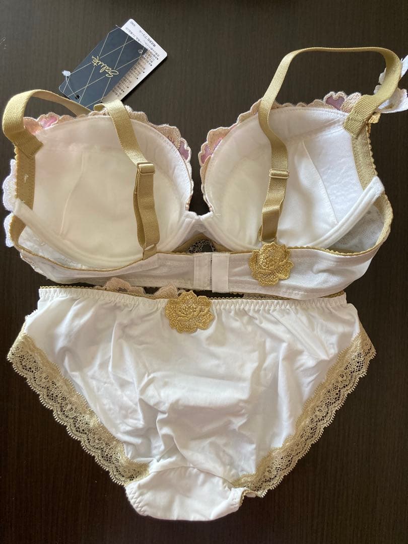 salute　サルート　03G 03グループ　E65 M IV P-UP