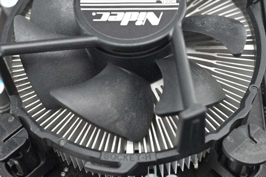 Intel Core i7-8700 3.2GHz CPU 動作確認済み