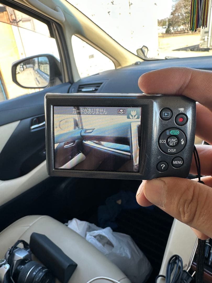 Canon IXY 130 デジタルカメラ 本体と充電器付き